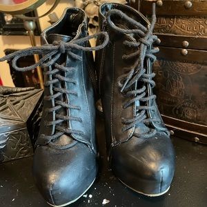 Club Couture high ankle boots black with brown high heels